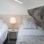 Islet House * São Roque