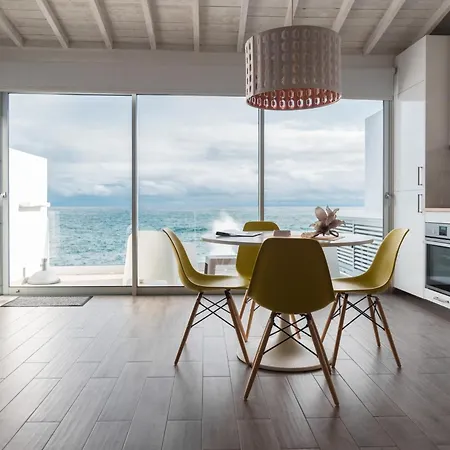 Islet House アパート