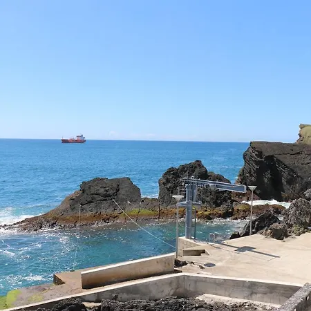 At Azores - Islet House *